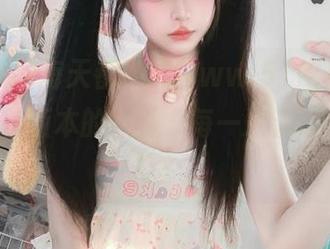 每天都在“www.51吃瓜”app里翻新版本的八卦，每一次都让我怀疑人生。