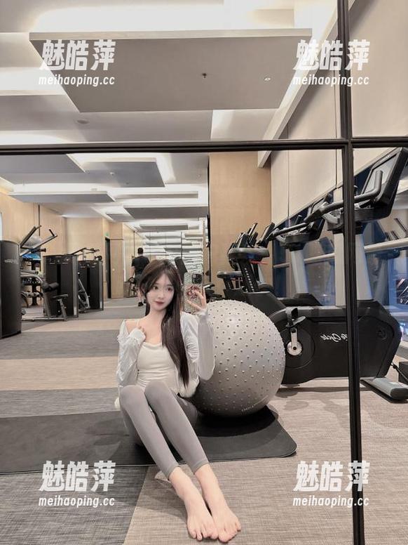 APP用户狂欢：51吃瓜网最新内容比快餐还快！