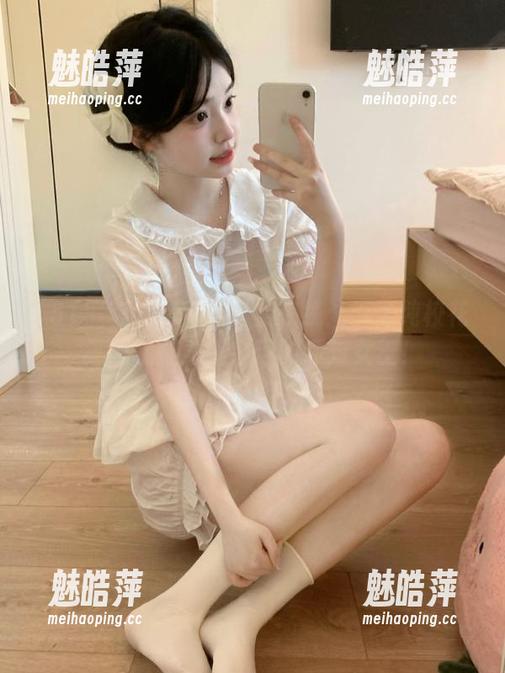 51黑料社在线：当清纯校花三天就变身超会玩的派对女王！