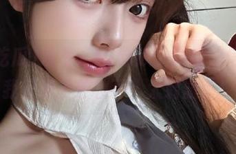 观看“52吃瓜”网址，信不信我又得去补妆了，太刺激了！