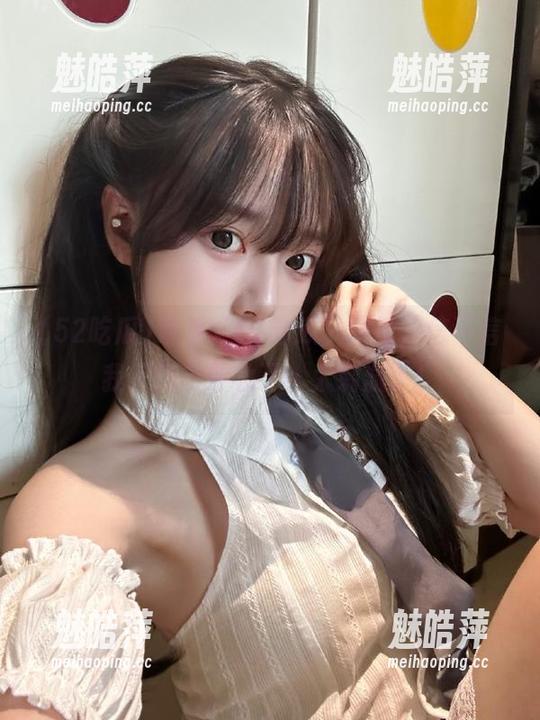 观看“52吃瓜”网址，信不信我又得去补妆了，太刺激了！