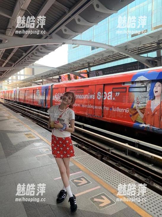 “610黑料”网页：竟然有瓜溅到我这儿来，快来冲浪吧！