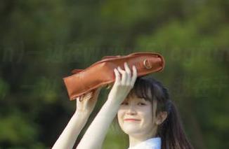 一边在www.51cgfun上刷“资源”，一边又开始自问：我在干什么？