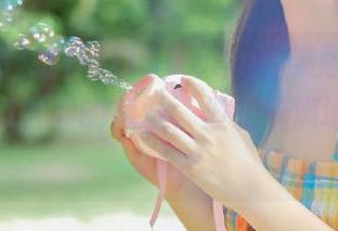 打开hl155.ccm苹果版，有种进入奇幻世界的感觉，但泥坑满地，你敢来吗？