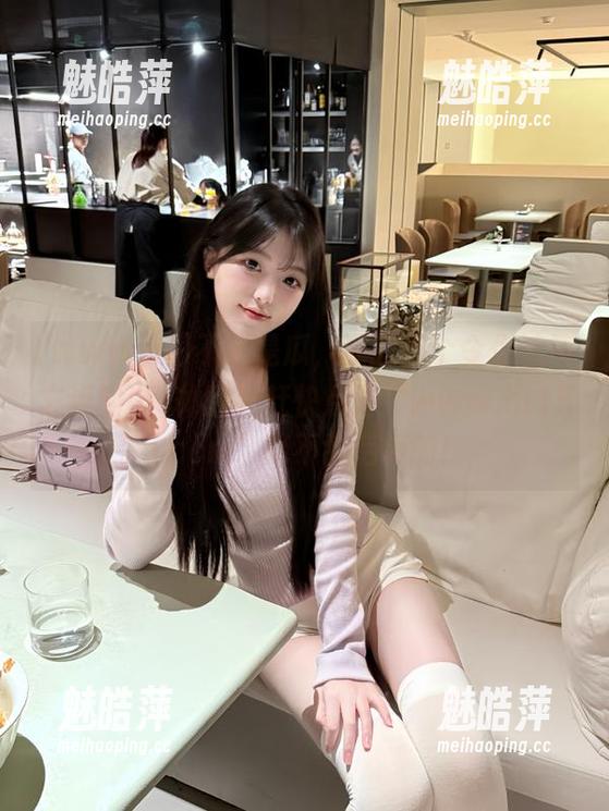 不止是瓜，还有那个令你流连忘返的ios体验！赶快点开“www.hl155.ccm”绝不会后悔的！