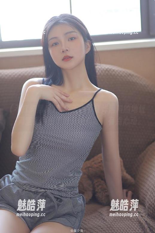 我今天去不打烊黑料的地址，简直是翻到了好几桩八卦，有点心动。