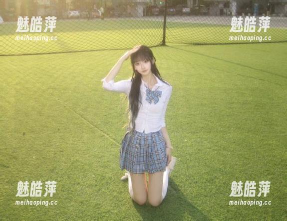 娜娜降临五一吃瓜首页，直击少女心，心都小鹿乱撞了！
