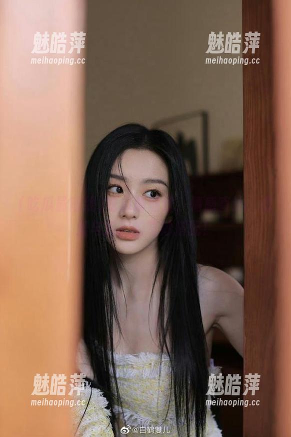 吃瓜最前线，情感直达：恋爱与瓜厂的奇妙搭配！