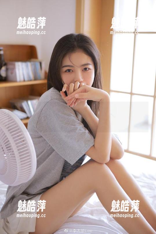 走进“第一吃瓜网”的消息入口，总有我不敢相信的三观！