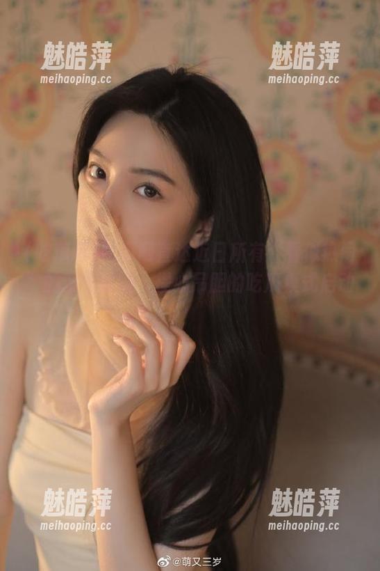 吃瓜网直达近日所有“看似热闹”的聚会现场，提心吊胆的吃瓜模式启动！
