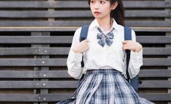 在线吃瓜网苹果版：专为‘吃瓜群众’打造的最圆满体验！