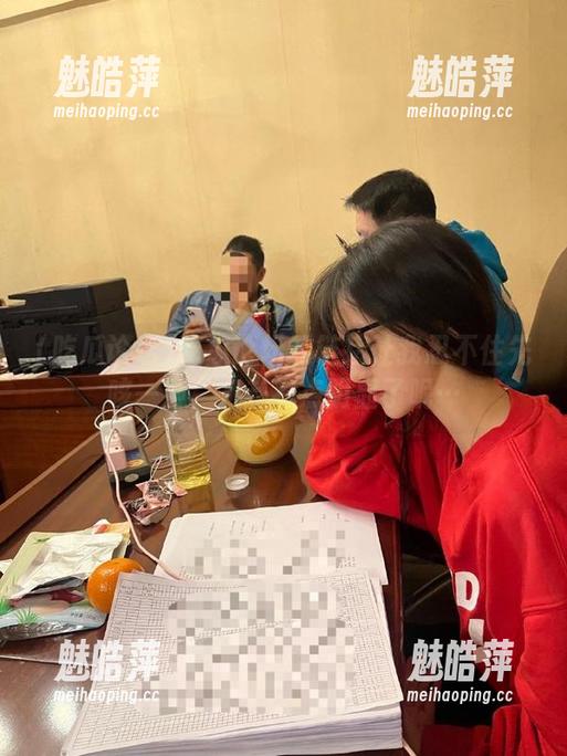 吃瓜论坛的链接让我忍不住先咳一声，八卦有点明显了呢…