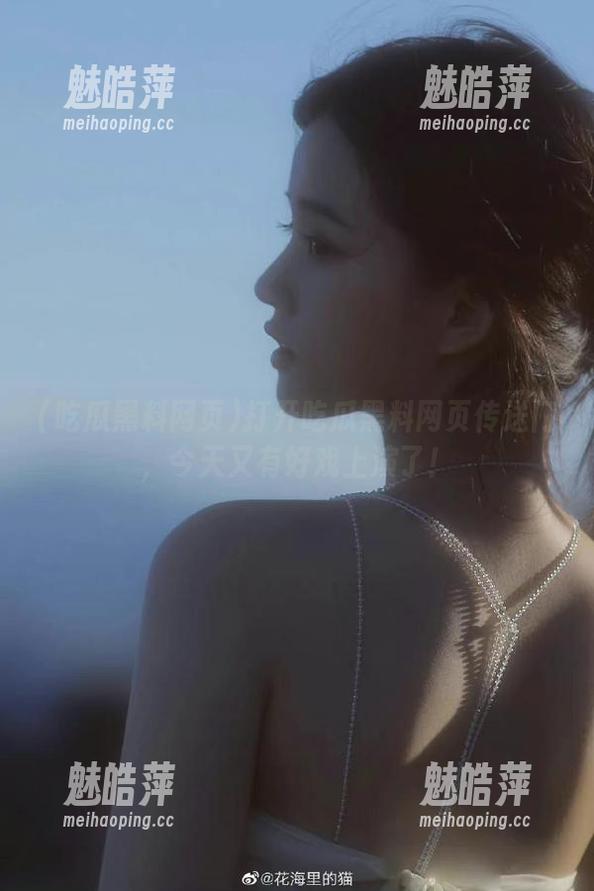 打开吃瓜黑料网页传送门，今天又有好戏上演了！