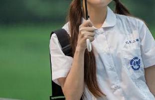 午夜无聊，黑料166su网站成了我的闹鬼之地，每次都有不同的惊吓。