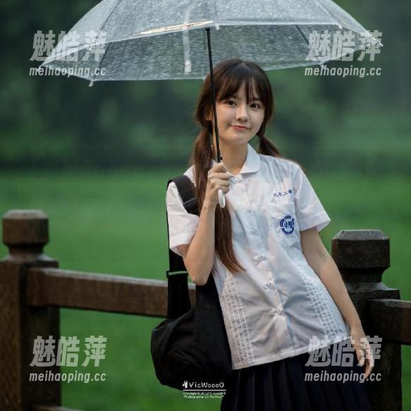 午夜无聊，黑料166su网站成了我的闹鬼之地，每次都有不同的惊吓。