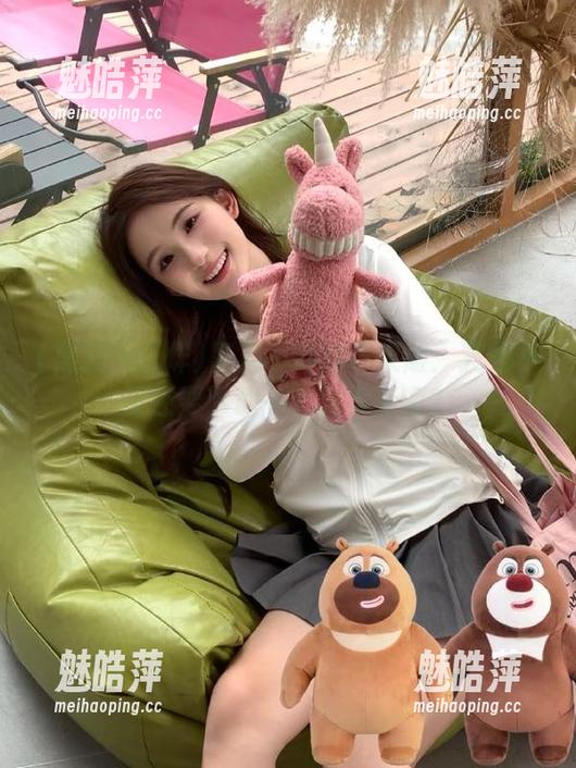 黑料不打烊苹果版：我是不是还要下载一个网页版啊？