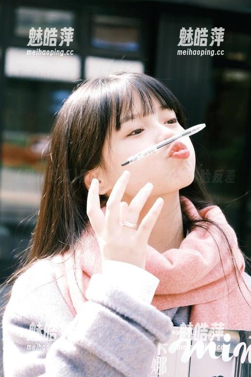 黑料吃瓜导航，带你体验反差的无价之感！