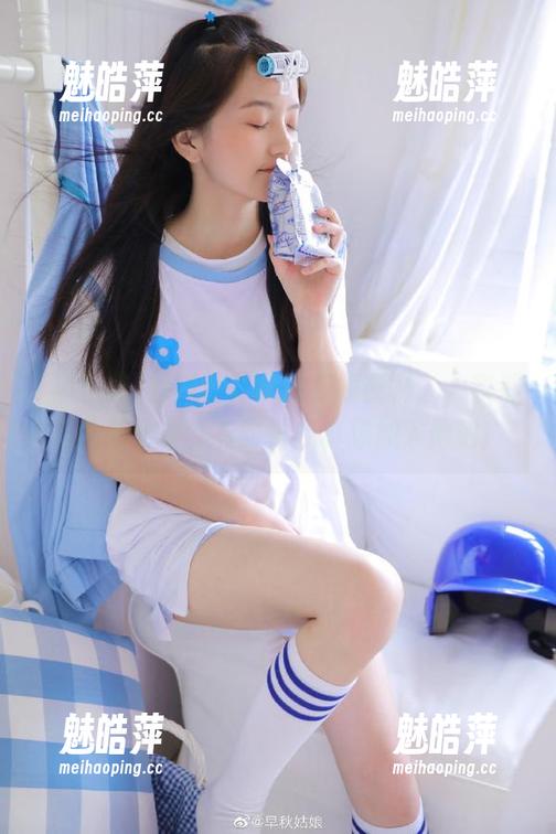 黑料社官网的在线夜聊，大家都有啥新鲜事，有时候我真想加入他们！