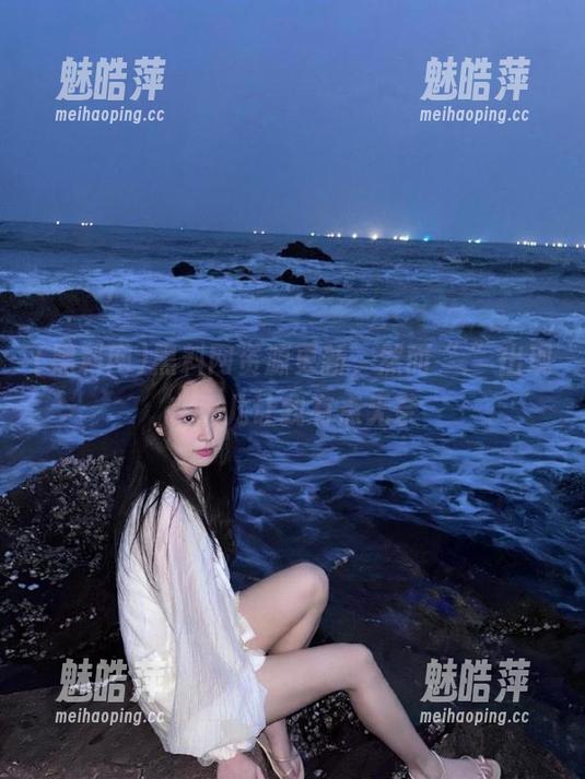 黑料网资源更新，然而“.”出现在那儿让我有点无奈