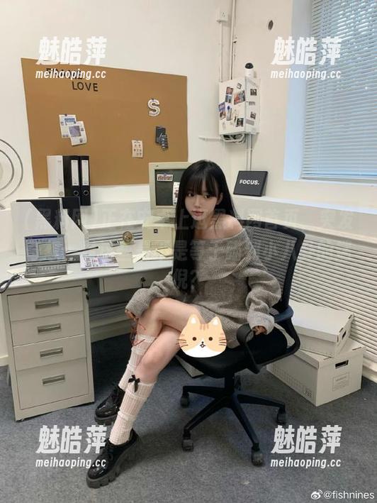 正在安卓上逛黑料网首页，突发奇想：看这些是不是等于瞄到小八卦的端倪？